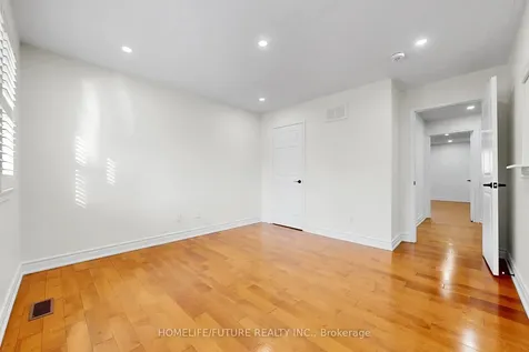 70 Challenger Court Toronto ON M1C 4C4