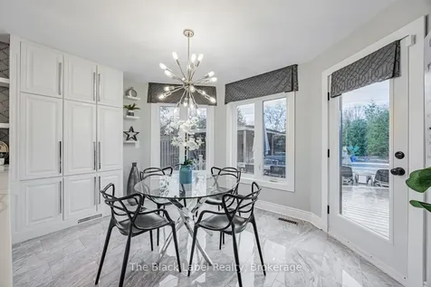 48 Lipton Crescent Whitby ON L1R 1W7