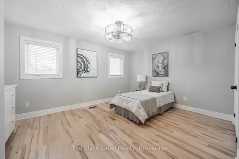 48 Lipton Crescent Whitby ON L1R 1W7