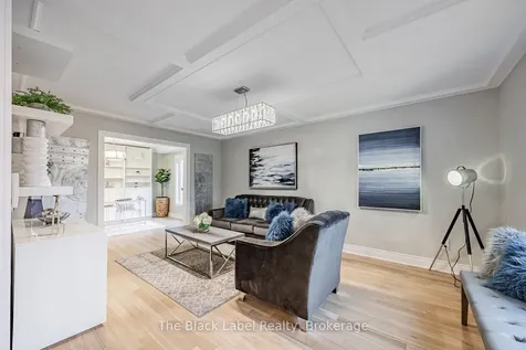 48 Lipton Crescent Whitby ON L1R 1W7