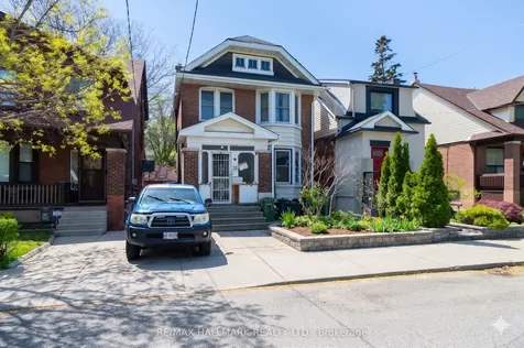 31 Gates Avenue Toronto ON M4C 1T1