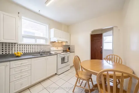 31 Gates Avenue Toronto ON M4C 1T1
