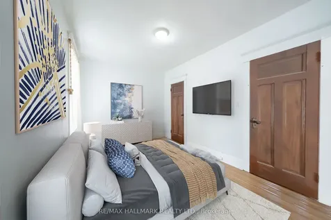 31 Gates Avenue Toronto ON M4C 1T1