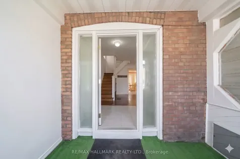 31 Gates Avenue Toronto ON M4C 1T1