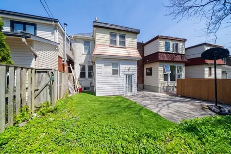 31 Gates Avenue Toronto ON M4C 1T1