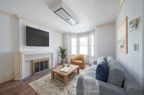 31 Gates Avenue Toronto ON M4C 1T1