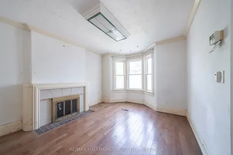 31 Gates Avenue Toronto ON M4C 1T1