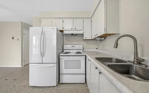 251 Kinmount Crescent Oshawa ON L1J 3T8