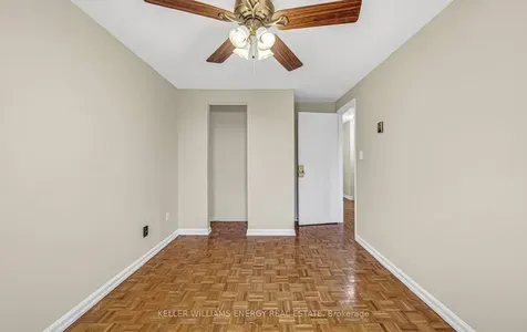 251 Kinmount Crescent Oshawa ON L1J 3T8