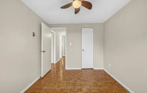 251 Kinmount Crescent Oshawa ON L1J 3T8