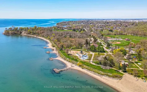 251 Kinmount Crescent Oshawa ON L1J 3T8