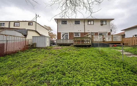 251 Kinmount Crescent Oshawa ON L1J 3T8