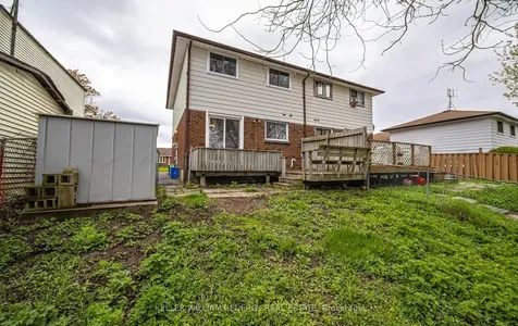251 Kinmount Crescent Oshawa ON L1J 3T8