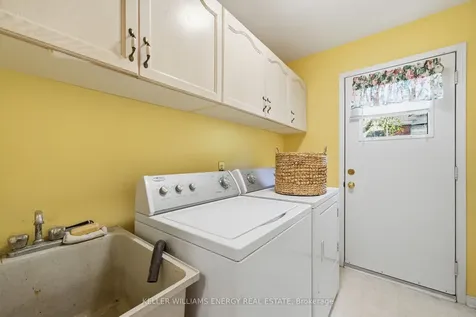 1075 Ridgemount Boulevard Oshawa ON L1K 2K8