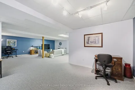 1075 Ridgemount Boulevard Oshawa ON L1K 2K8