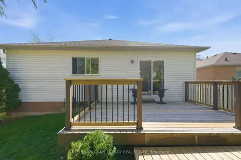 1075 Ridgemount Boulevard Oshawa ON L1K 2K8
