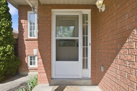 1075 Ridgemount Boulevard Oshawa ON L1K 2K8