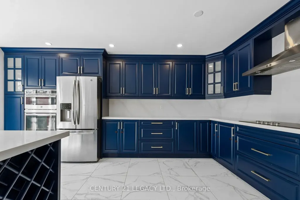 29 Woolf Crescent Ajax ON L1S 7N5