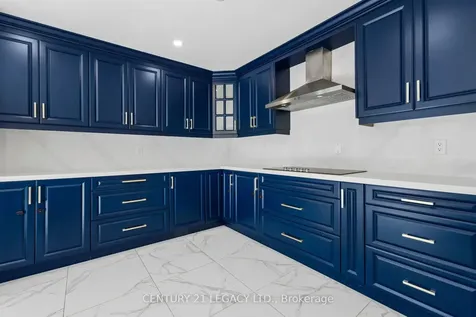 29 Woolf Crescent Ajax ON L1S 7N5