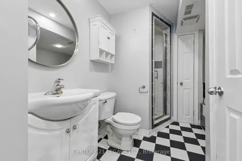 29 Woolf Crescent Ajax ON L1S 7N5
