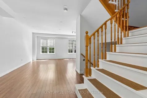 29 Woolf Crescent Ajax ON L1S 7N5