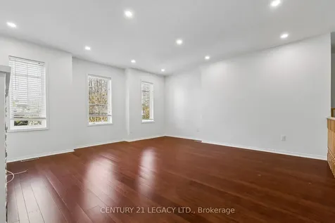 29 Woolf Crescent Ajax ON L1S 7N5