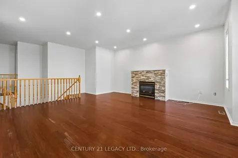 29 Woolf Crescent Ajax ON L1S 7N5