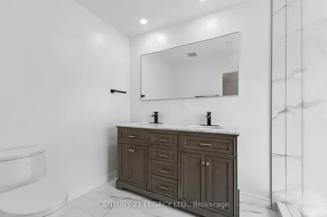 29 Woolf Crescent Ajax ON L1S 7N5
