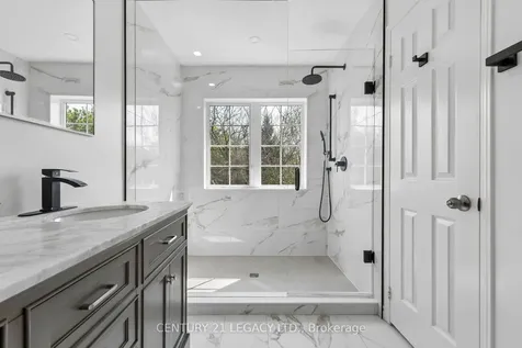 29 Woolf Crescent Ajax ON L1S 7N5