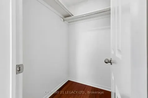29 Woolf Crescent Ajax ON L1S 7N5
