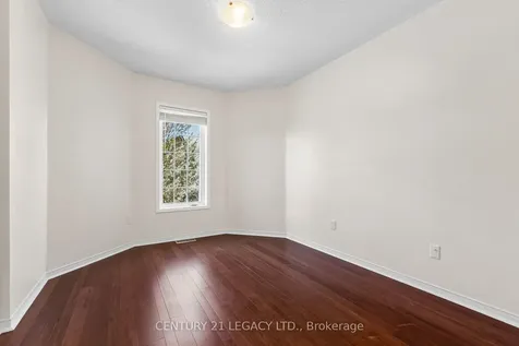 29 Woolf Crescent Ajax ON L1S 7N5