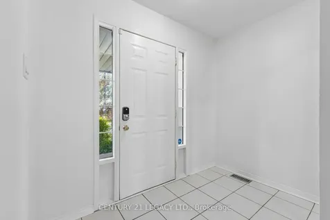 29 Woolf Crescent Ajax ON L1S 7N5