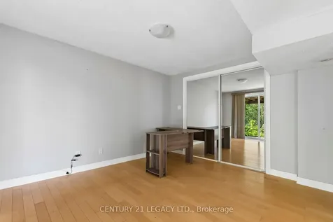 29 Woolf Crescent Ajax ON L1S 7N5