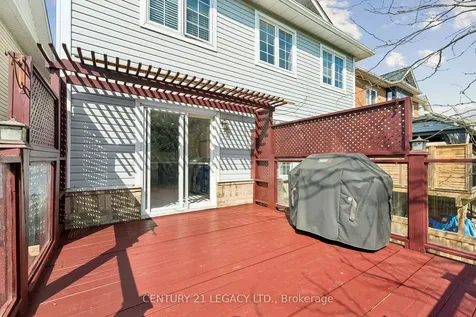 29 Woolf Crescent Ajax ON L1S 7N5