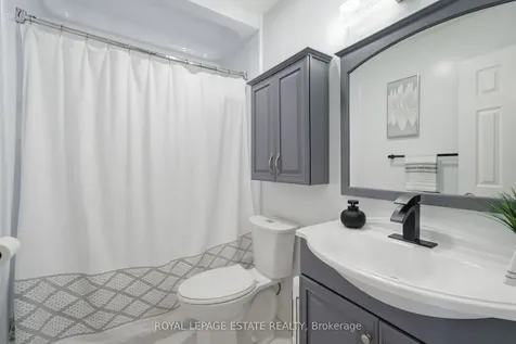 78 Turnberry Crescent Clarington ON L1E 1A9