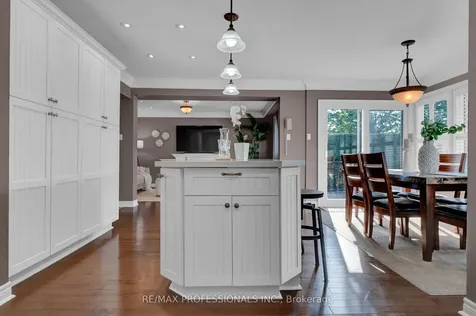 45 Resolute Crescent Whitby ON L1P 1G9