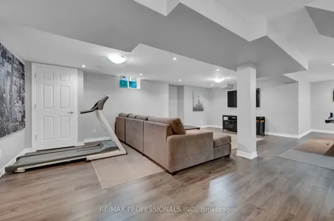 45 Resolute Crescent Whitby ON L1P 1G9