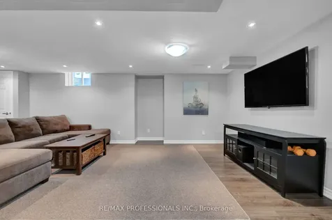 45 Resolute Crescent Whitby ON L1P 1G9