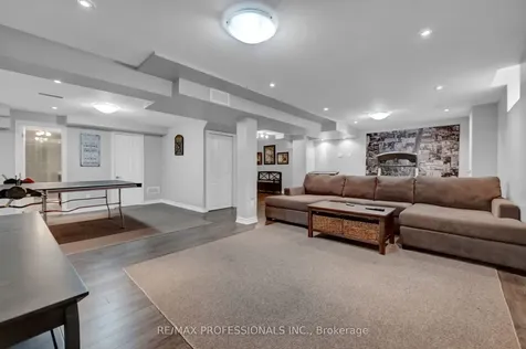 45 Resolute Crescent Whitby ON L1P 1G9