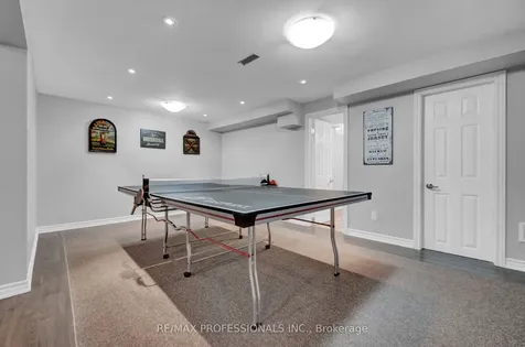 45 Resolute Crescent Whitby ON L1P 1G9