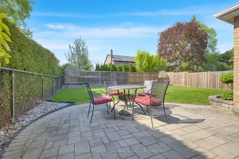 45 Resolute Crescent Whitby ON L1P 1G9