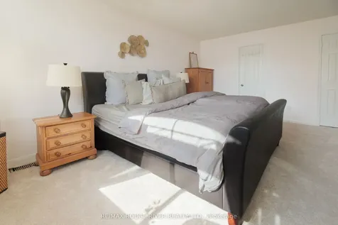 463 Summerpark Crescent Pickering ON L1V 7A9