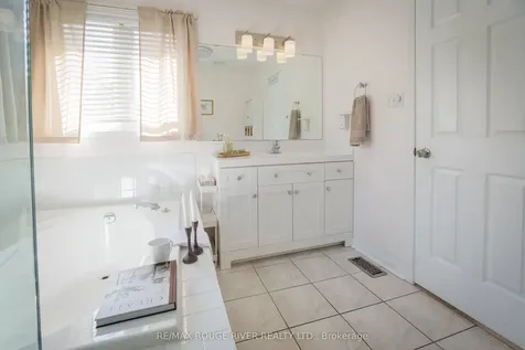 463 Summerpark Crescent Pickering ON L1V 7A9
