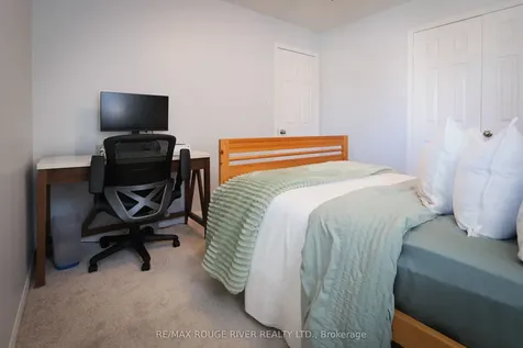 463 Summerpark Crescent Pickering ON L1V 7A9
