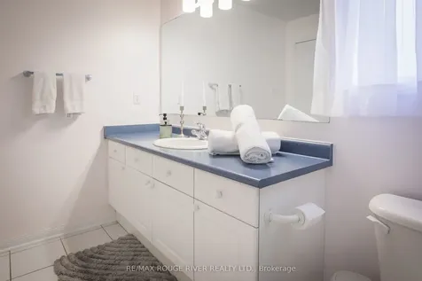 463 Summerpark Crescent Pickering ON L1V 7A9