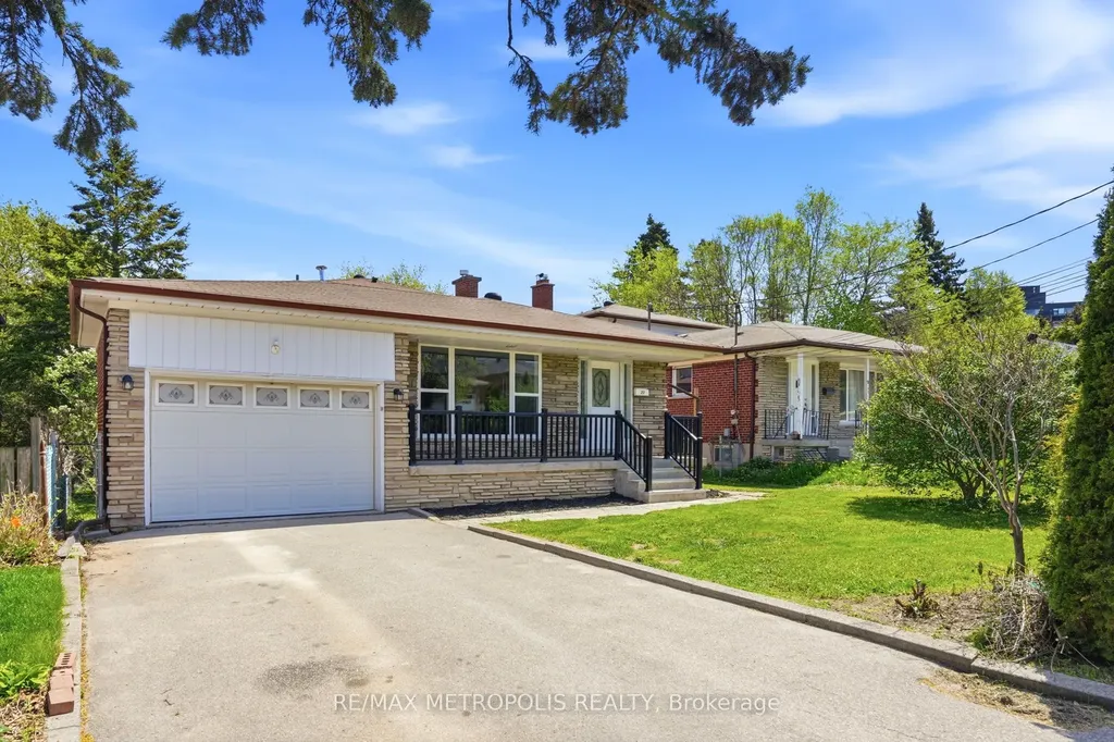 23 Lochleven Drive Toronto ON M1M 3R9