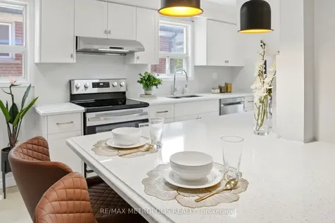 23 Lochleven Drive Toronto ON M1M 3R9