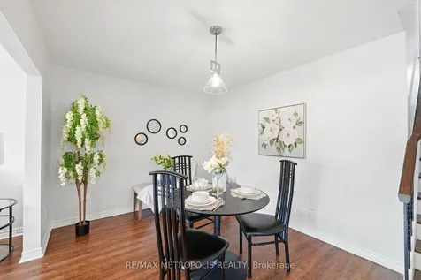 23 Lochleven Drive Toronto ON M1M 3R9