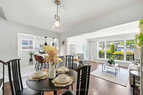 23 Lochleven Drive Toronto ON M1M 3R9