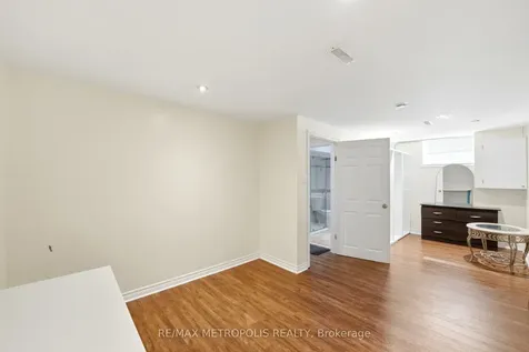 23 Lochleven Drive Toronto ON M1M 3R9